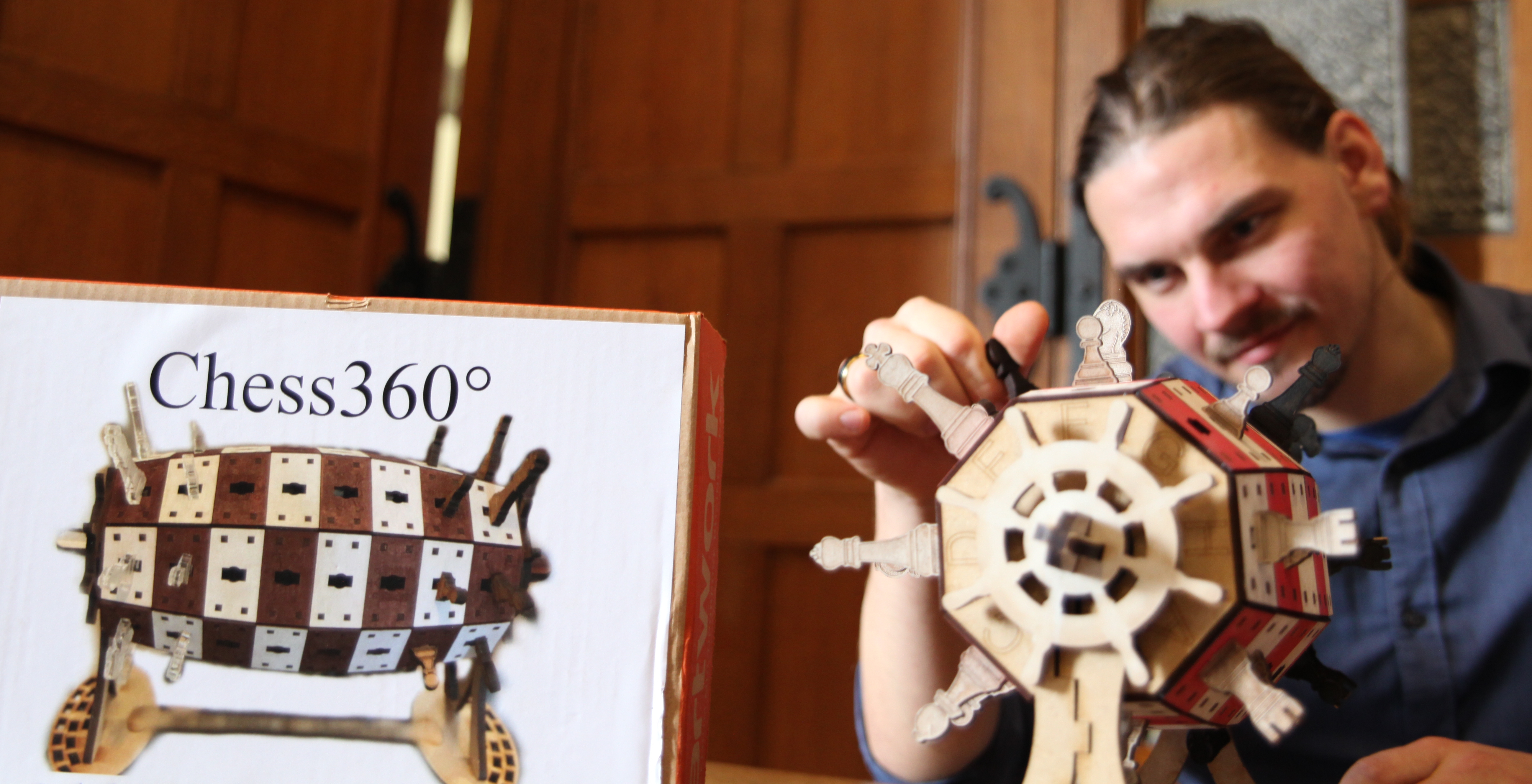 Chess360° banner showing the real playable set